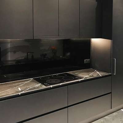 Gelakt glas in keukens en badkamers - Glaswerken Van Den Bossche Daevy