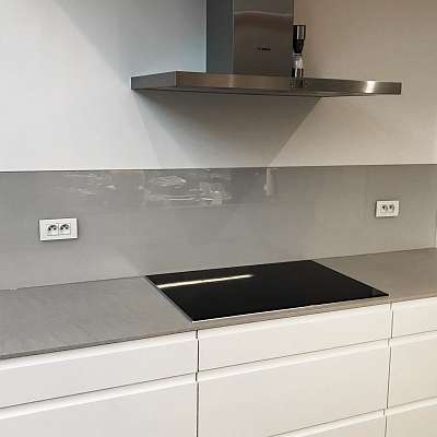 Gelakt glas in keukens en badkamers - Glaswerken Van Den Bossche Daevy