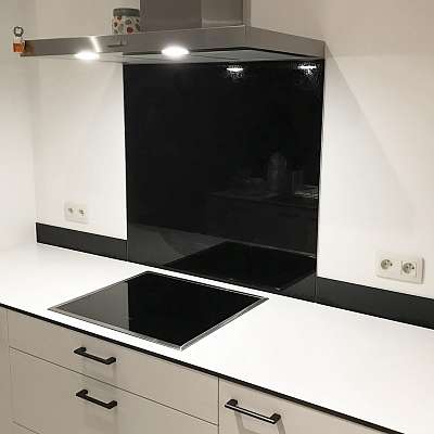 Gelakt glas in keukens en badkamers - Glaswerken Van Den Bossche Daevy