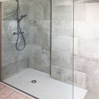 Douchewanden en inloopdouches - Glaswerken Van Den Bossche Daevy