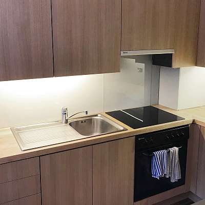 Gelakt glas in keukens en badkamers - Glaswerken Van Den Bossche Daevy