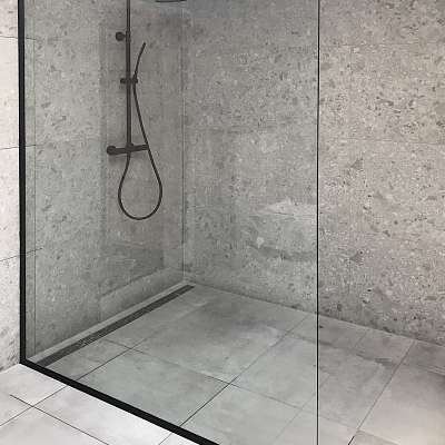 Douchewanden en inloopdouches - Glaswerken Van Den Bossche Daevy