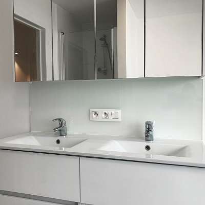Gelakt glas in keukens en badkamers - Glaswerken Van Den Bossche Daevy