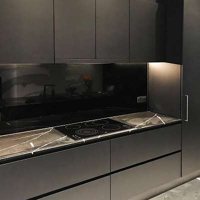 Gelakt glas in keukens en badkamers - Glaswerken Van Den Bossche Daevy